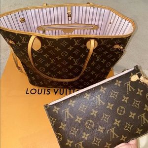 Louis Vuitton Neverfull mm Rose Ballerine Monogram